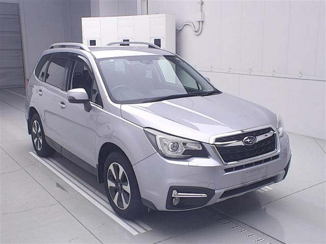 SUBARU FORESTER — фото