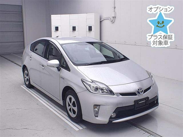 TOYOTA PRIUS — фото