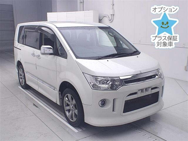 MITSUBISHI DELICA — фото