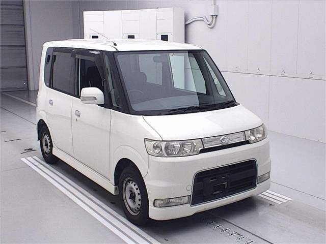 DAIHATSU TANTO — фото