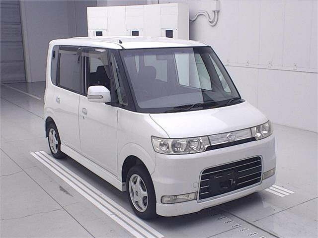 DAIHATSU TANTO — фото