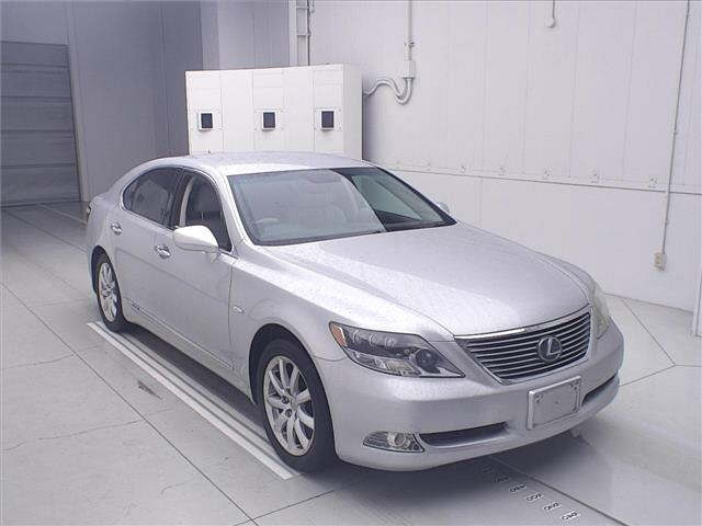 LEXUS LS — фото