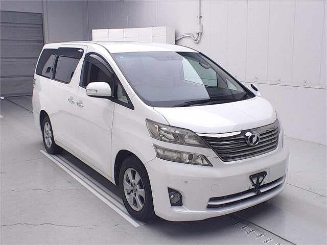 TOYOTA VELLFIRE — фото