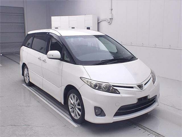TOYOTA ESTIMA — фото