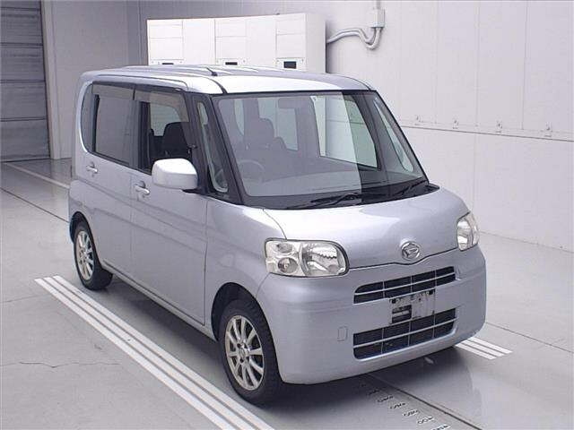 DAIHATSU TANTO — фото
