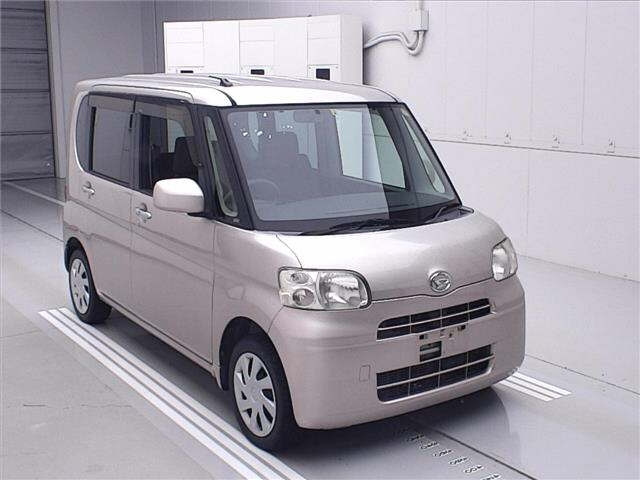DAIHATSU TANTO — фото