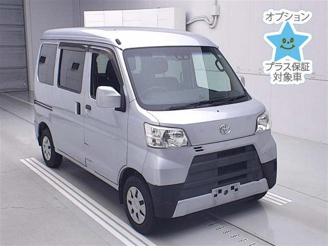 TOYOTA PIXIS — фото