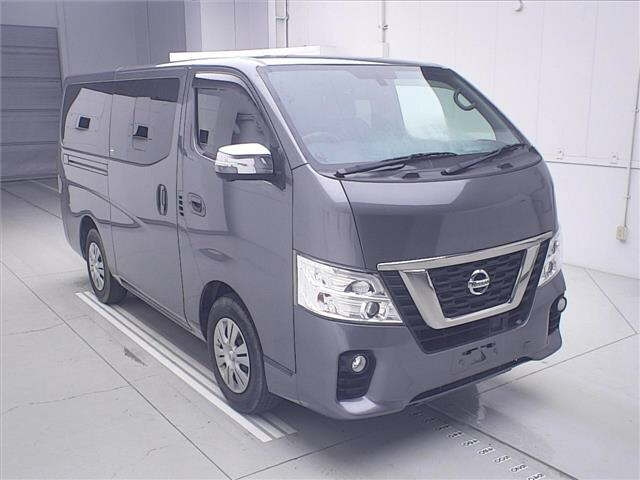 NISSAN CARAVAN — фото