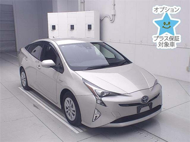 TOYOTA PRIUS — фото