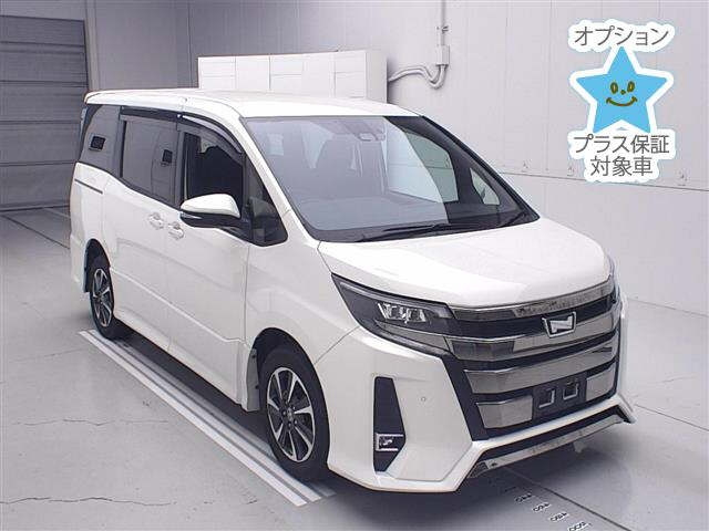 TOYOTA NOAH — фото