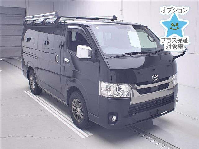TOYOTA HIACE — фото