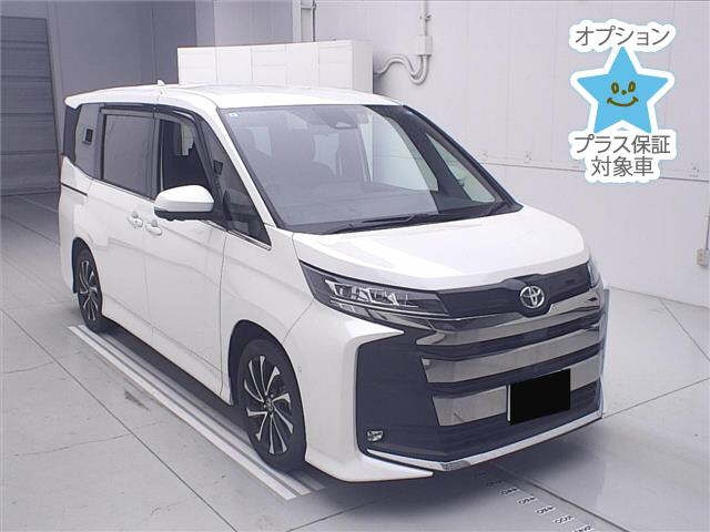 TOYOTA NOAH — фото