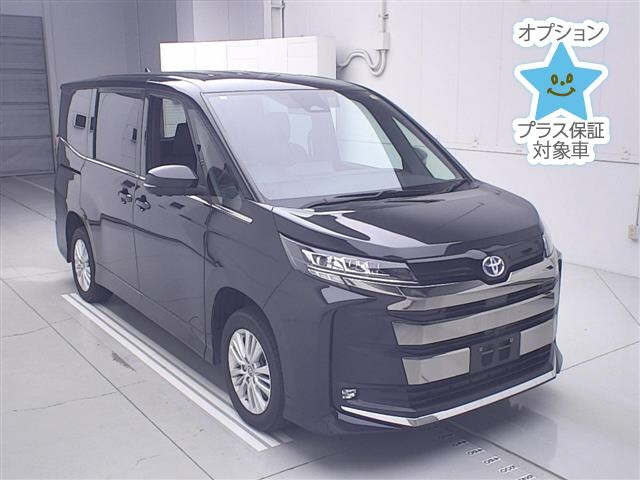 TOYOTA NOAH — фото