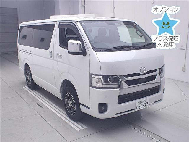 TOYOTA HIACE — фото