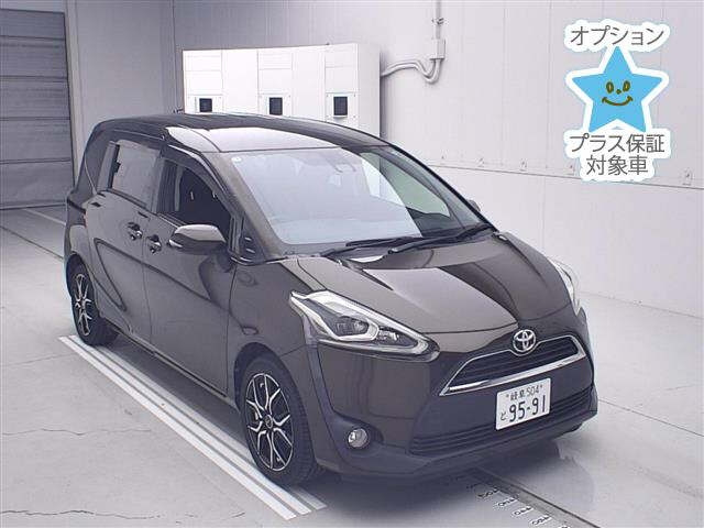 TOYOTA SIENTA — фото