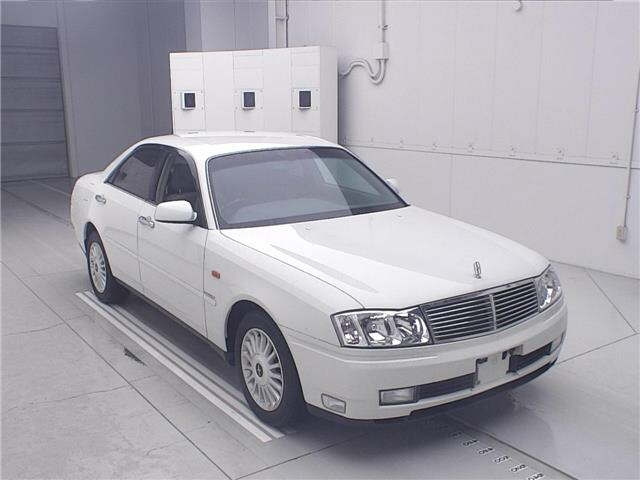 NISSAN CEDRIC — фото