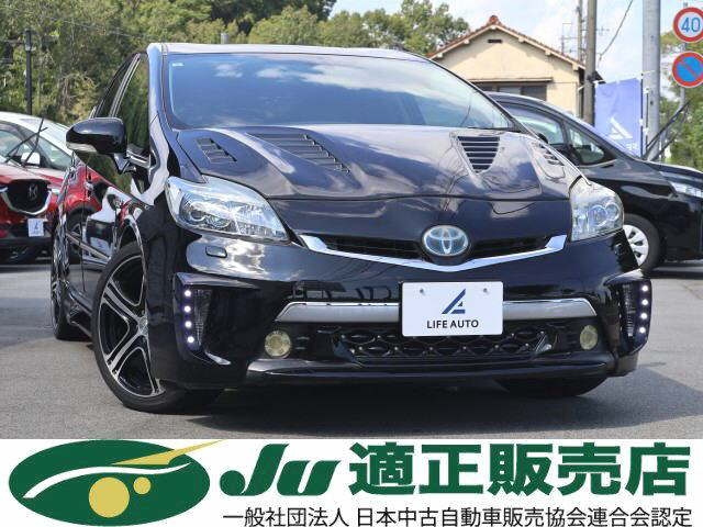 TOYOTA PRIUS — фото