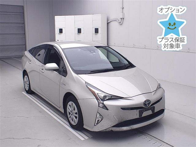 TOYOTA PRIUS — фото