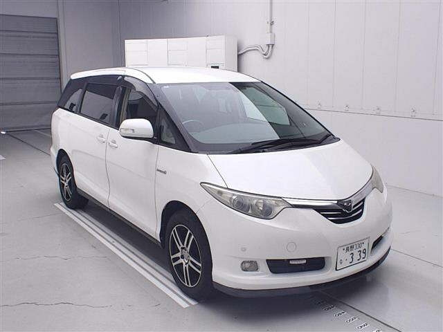 TOYOTA ESTIMA — фото
