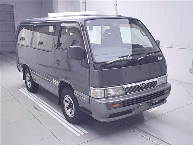 NISSAN CARAVAN — фото