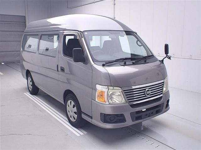 NISSAN CARAVAN — фото