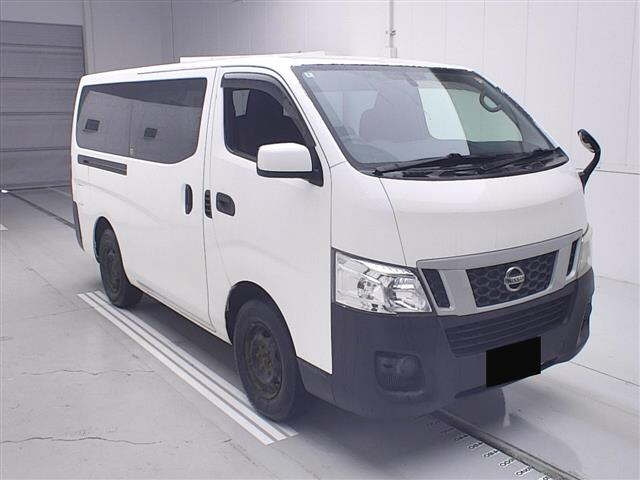 NISSAN CARAVAN — фото
