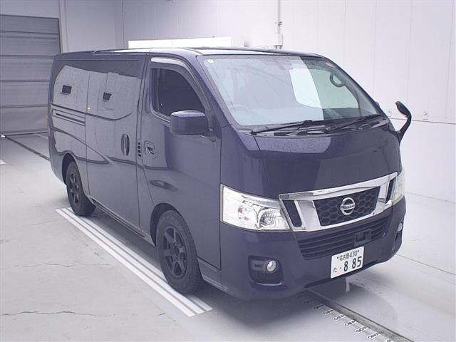 NISSAN CARAVAN — фото
