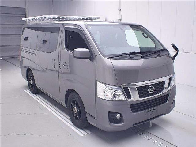 NISSAN CARAVAN — фото