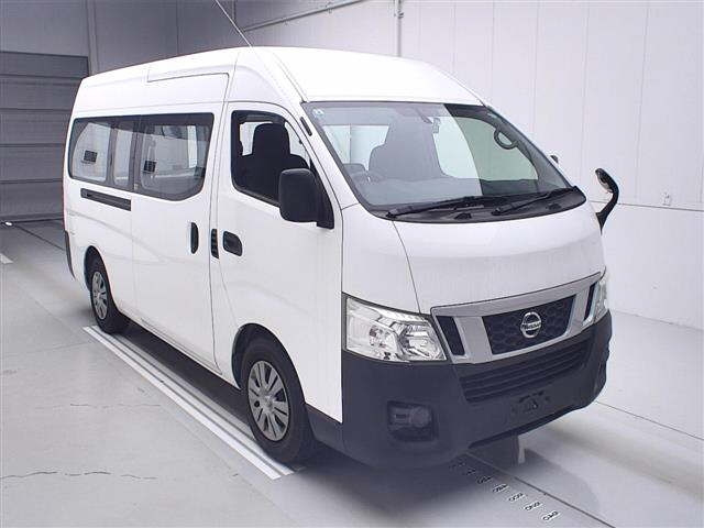 NISSAN CARAVAN — фото