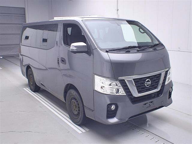 NISSAN CARAVAN — фото