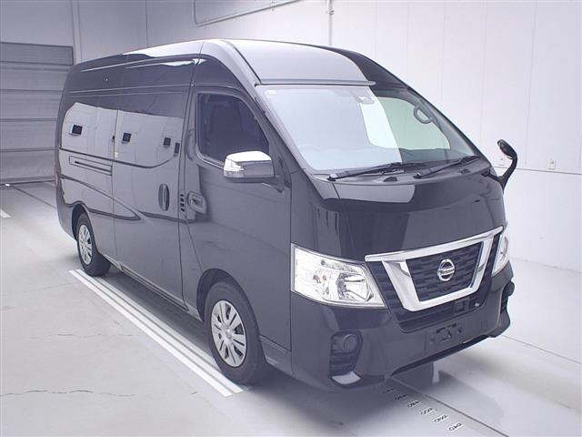 NISSAN CARAVAN — фото