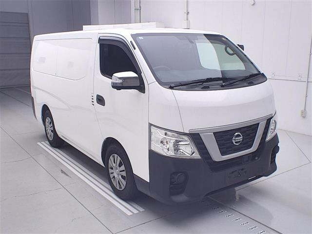 NISSAN CARAVAN — фото