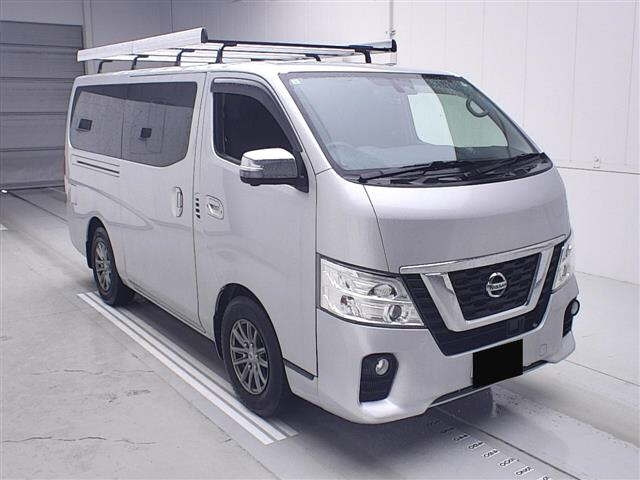NISSAN CARAVAN — фото