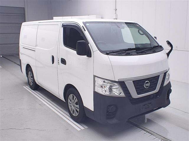 NISSAN CARAVAN — фото