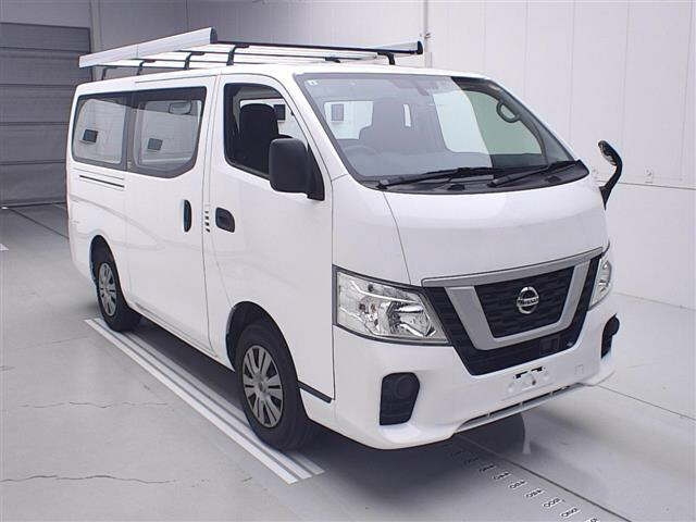 NISSAN CARAVAN — фото