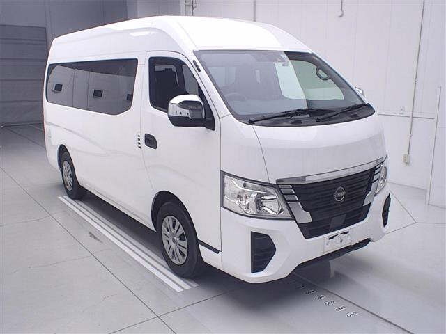 NISSAN CARAVAN — фото
