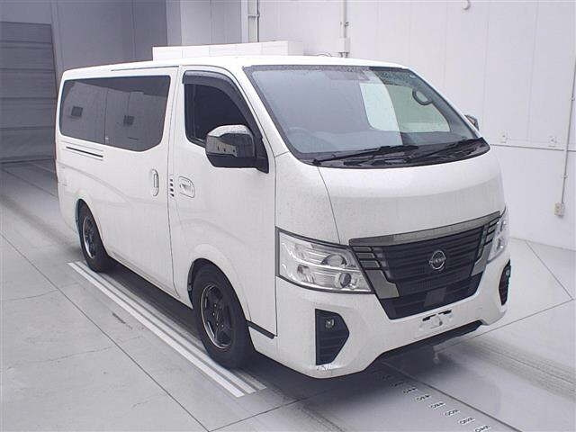 NISSAN CARAVAN — фото