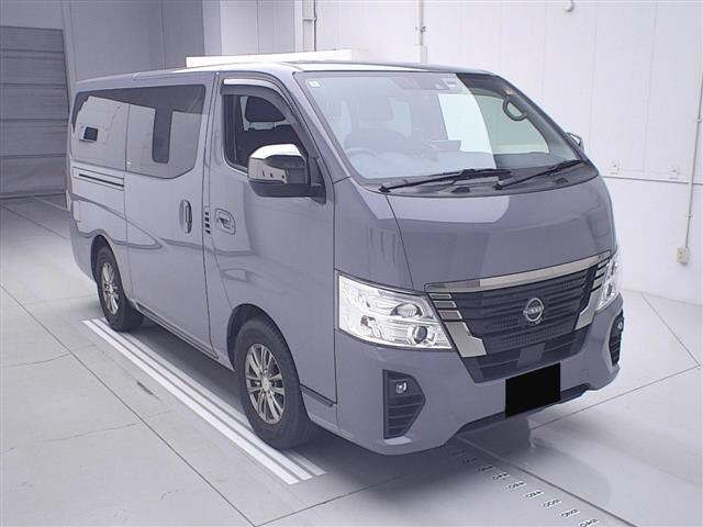 NISSAN CARAVAN — фото