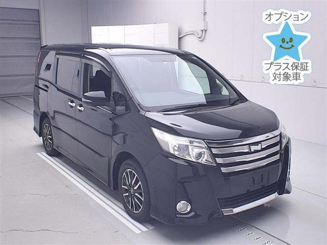 TOYOTA NOAH — фото