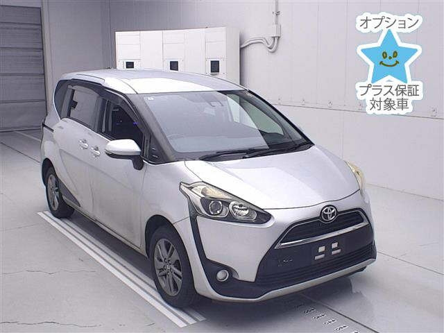 TOYOTA SIENTA — фото