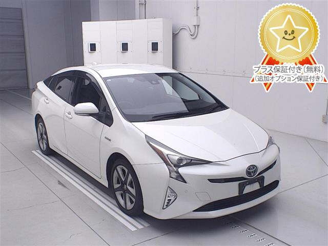 TOYOTA PRIUS — фото