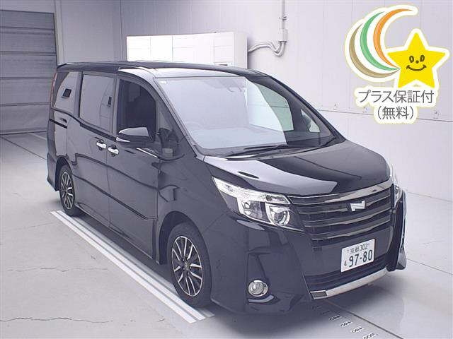 TOYOTA NOAH — фото
