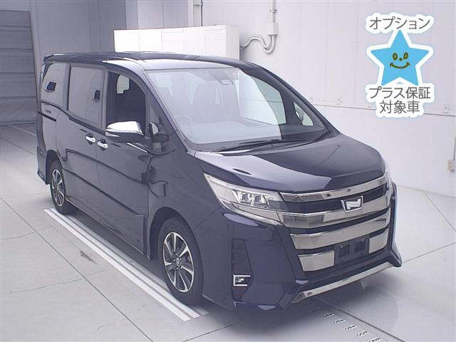 TOYOTA NOAH — фото