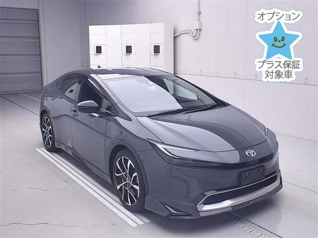 TOYOTA PRIUS — фото