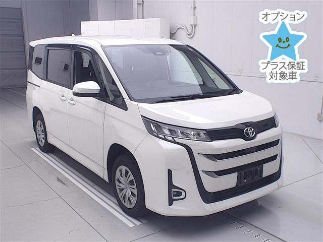 TOYOTA NOAH — фото