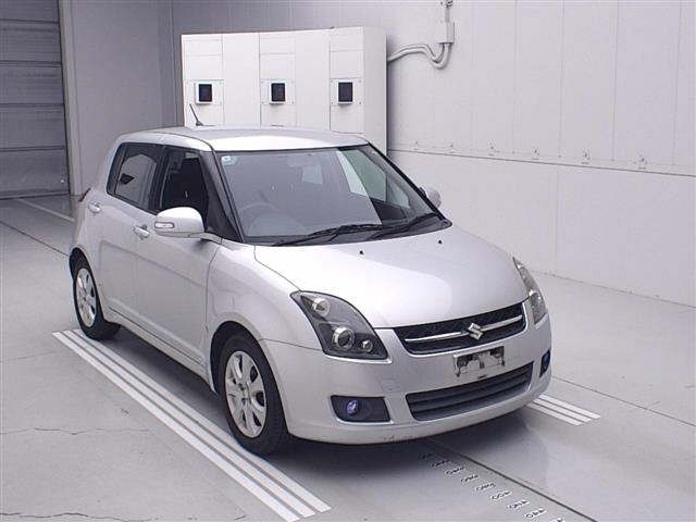SUZUKI SWIFT — фото
