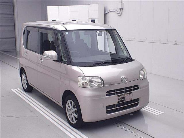 DAIHATSU TANTO — фото