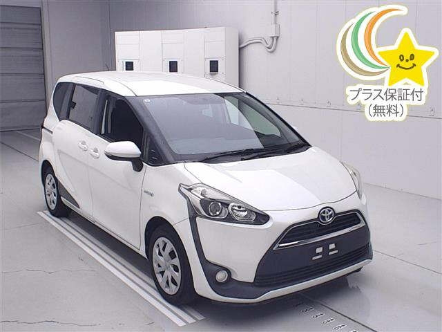 TOYOTA SIENTA — фото