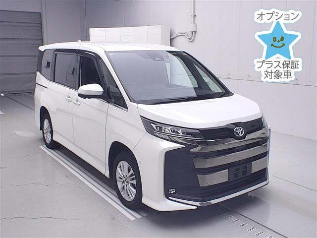 TOYOTA NOAH — фото