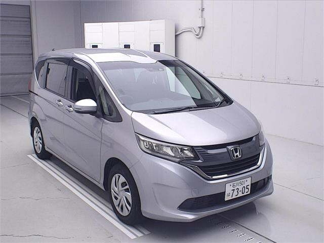 HONDA FREED — фото